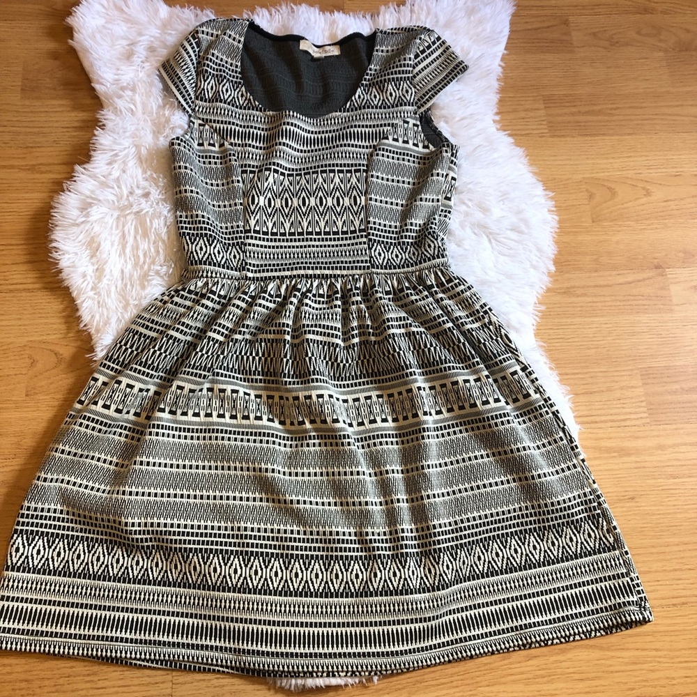 Rewind Geometric Black and White Dress Size Small
